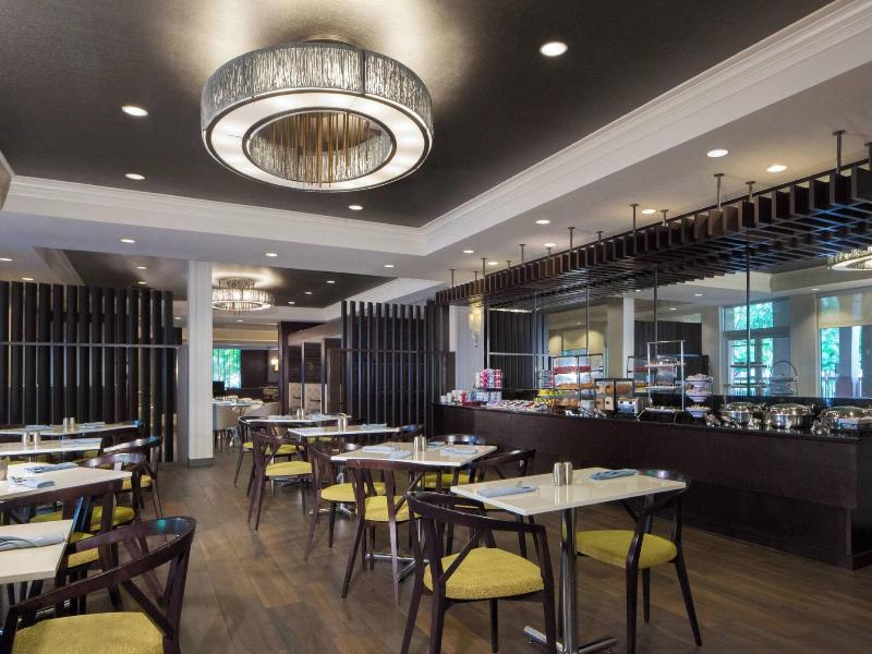 Dallas Marriott Suites Medical/Market Center image