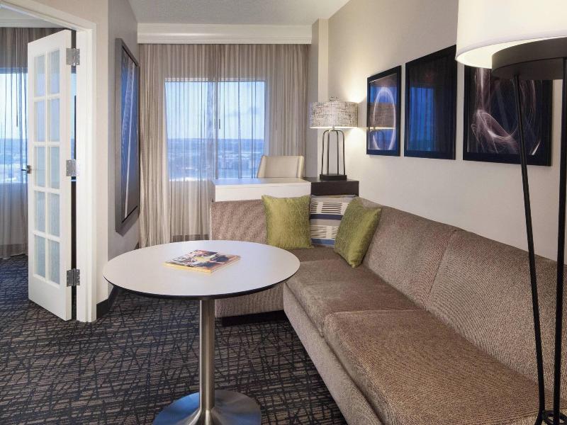 Dallas Marriott Suites Medical/Market Center image