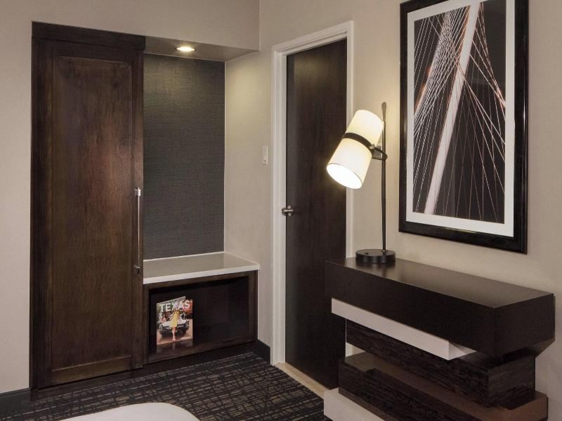 Dallas Marriott Suites Medical/Market Center image