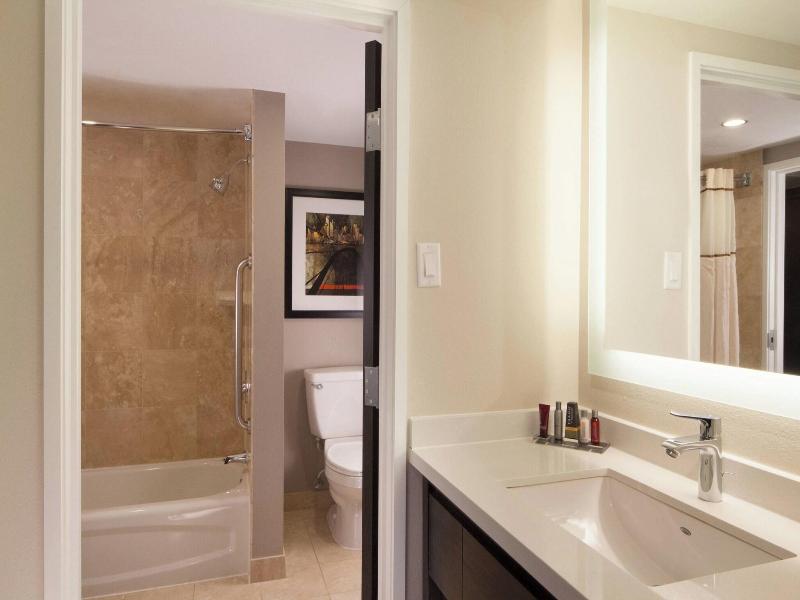 Dallas Marriott Suites Medical/Market Center image