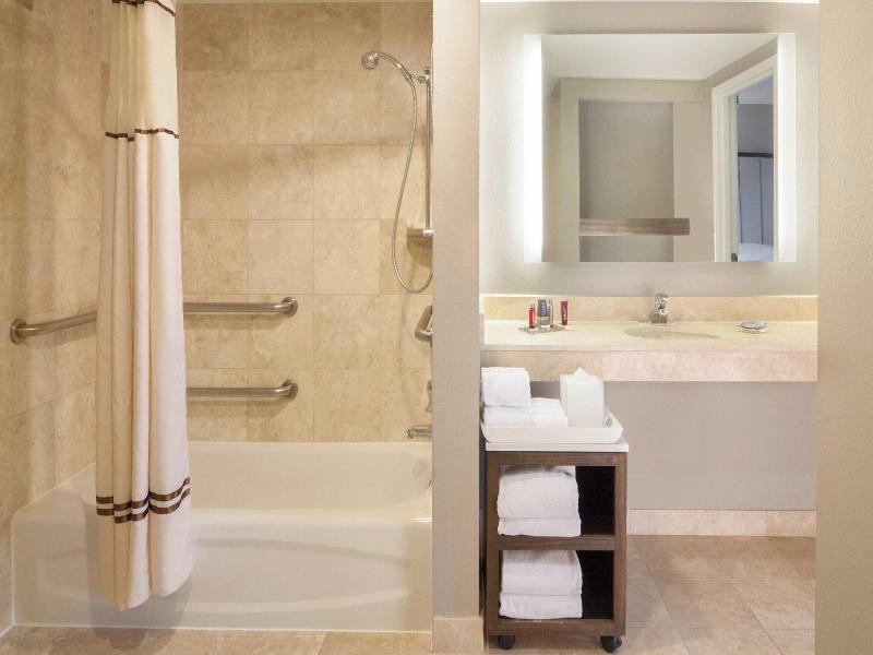 Dallas Marriott Suites Medical/Market Center image