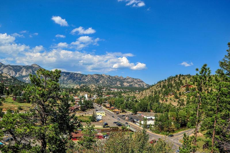 The Historic Crags Lodge image