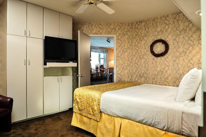 The Historic Crags Lodge image