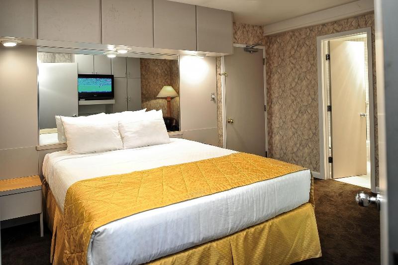 The Historic Crags Lodge image