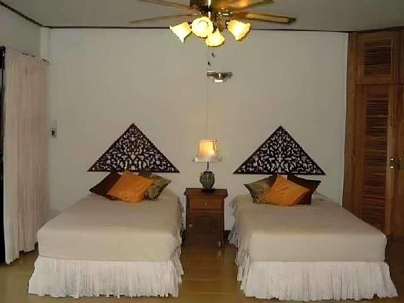 Ruen Thai Rim Haad Rayong image