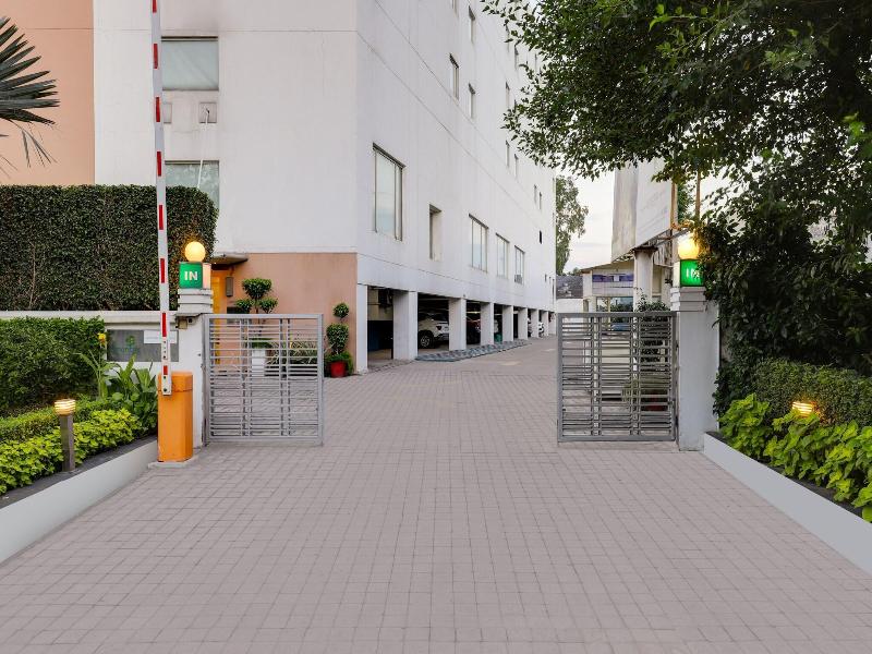 Lemon Tree Chandigarh image
