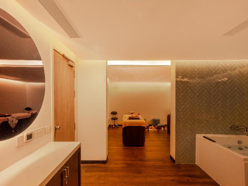 Radisson Blu Bengaluru Outer Ring Road image