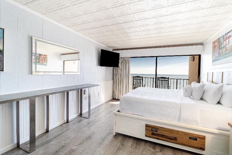 DOUBLE DELUXE OCEAN FRONT