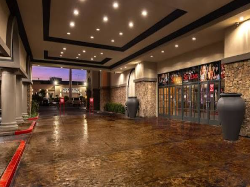 Silver Sevens Hotel and Casino a Wyndham Garden image