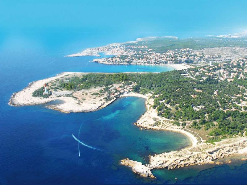 Campanile NATURE - Martigues image