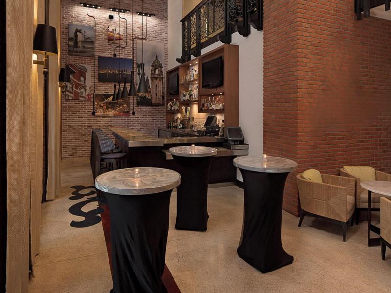 Residence Inn San Diego Downtown/Gaslamp Quarter image