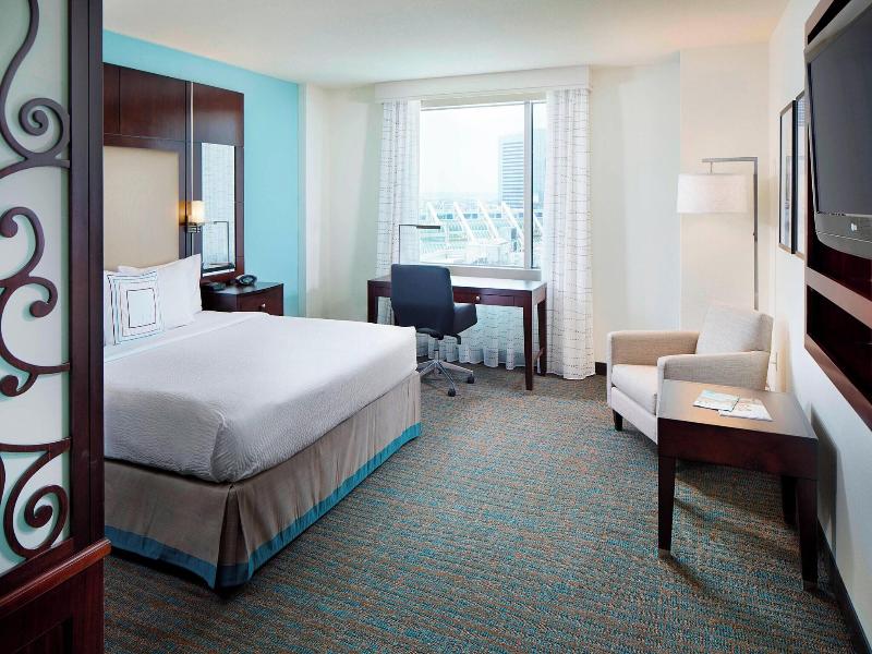 Residence Inn San Diego Downtown/Gaslamp Quarter image