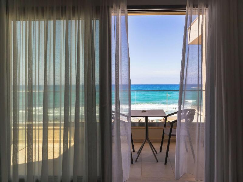 Batis Aero Beachfront Wellbeing Hotel image