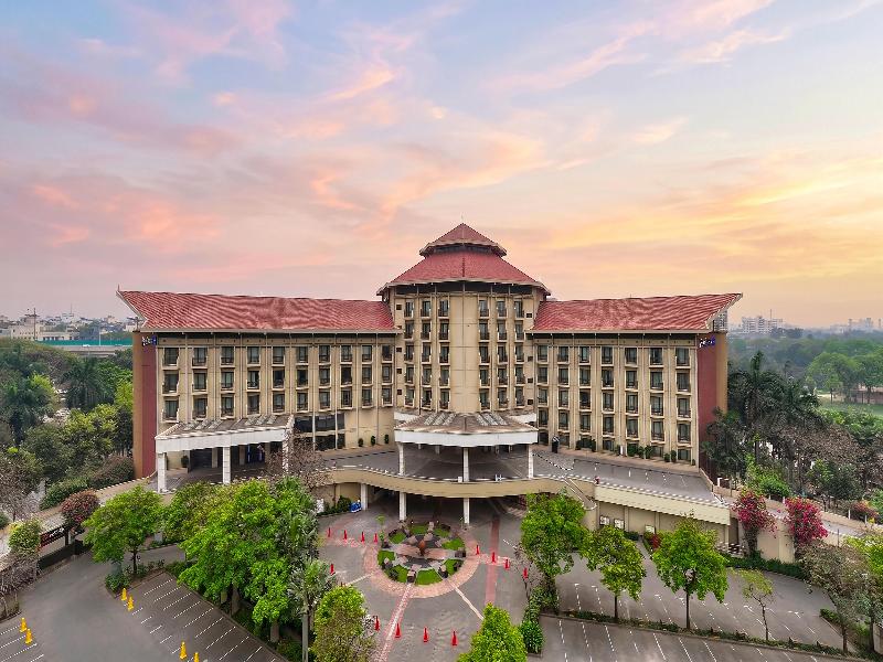 Radisson BLU Dhaka Water Garden image