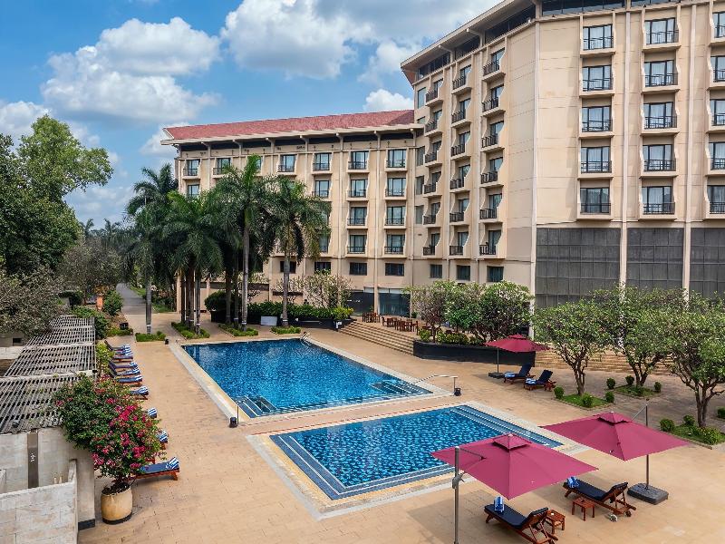 Radisson BLU Dhaka Water Garden image