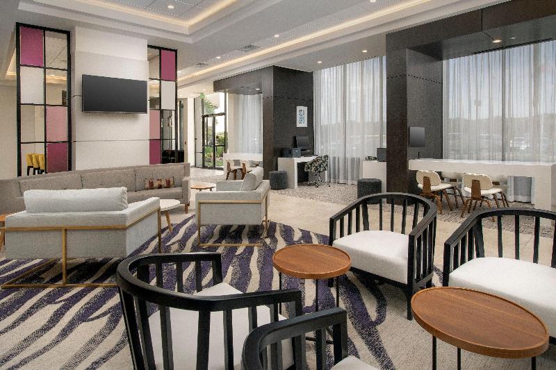 Crowne Plaza San Antonio Airport an IHG Hotel