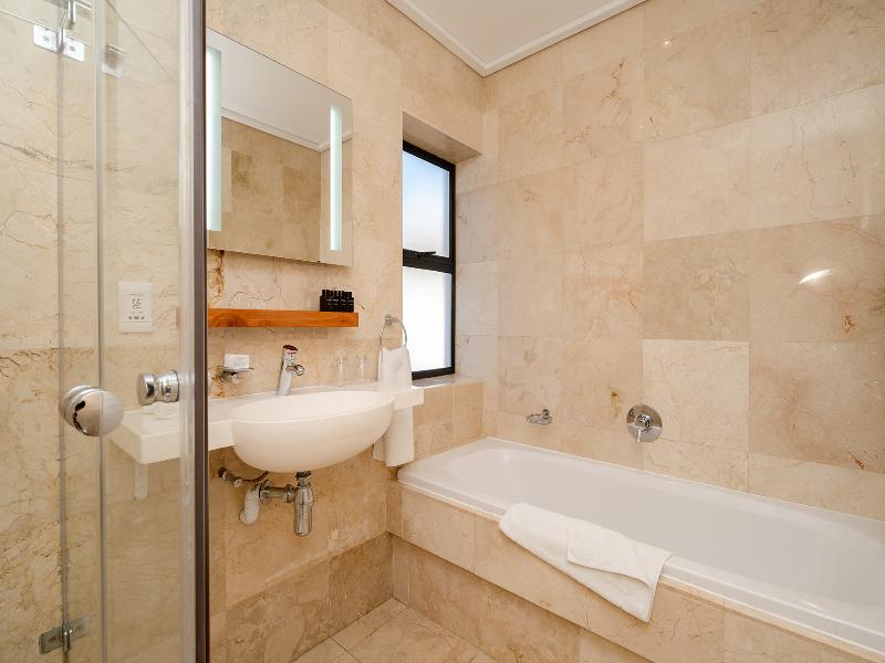 Harbour House Hotel image