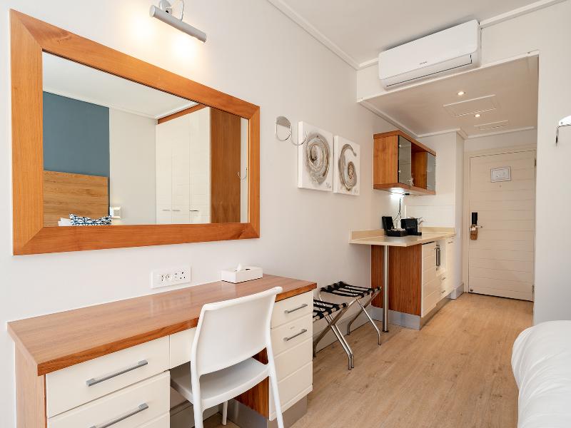 Harbour House Hotel image