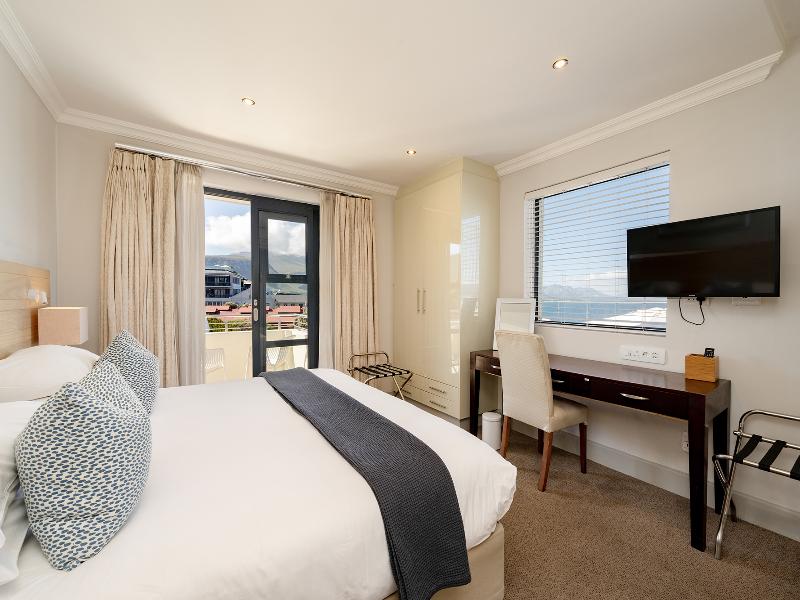 Harbour House Hotel image