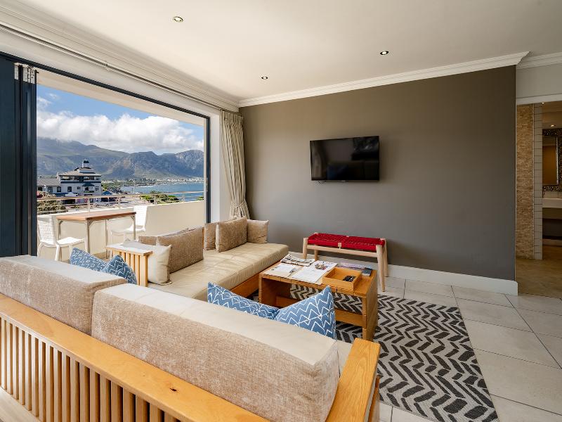 Harbour House Hotel image