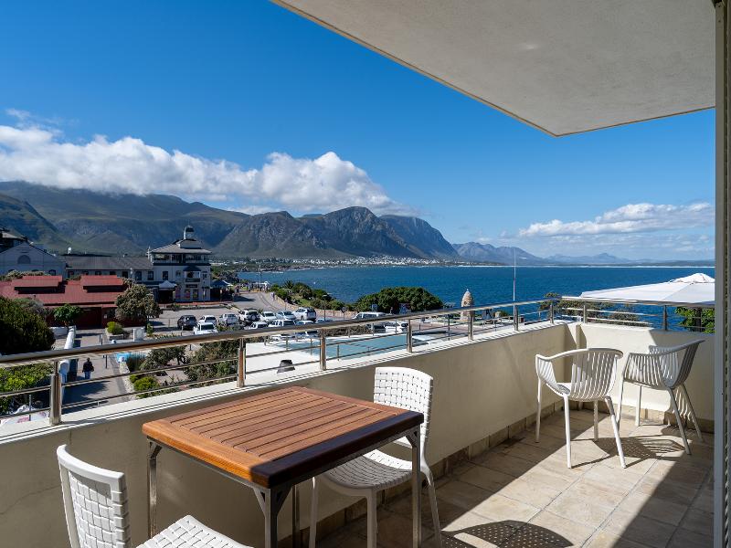 Harbour House Hotel image