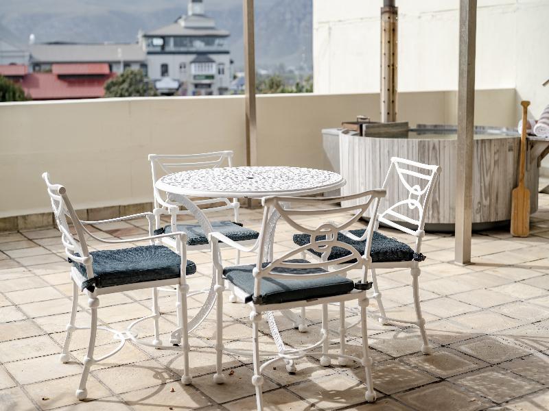 Harbour House Hotel image