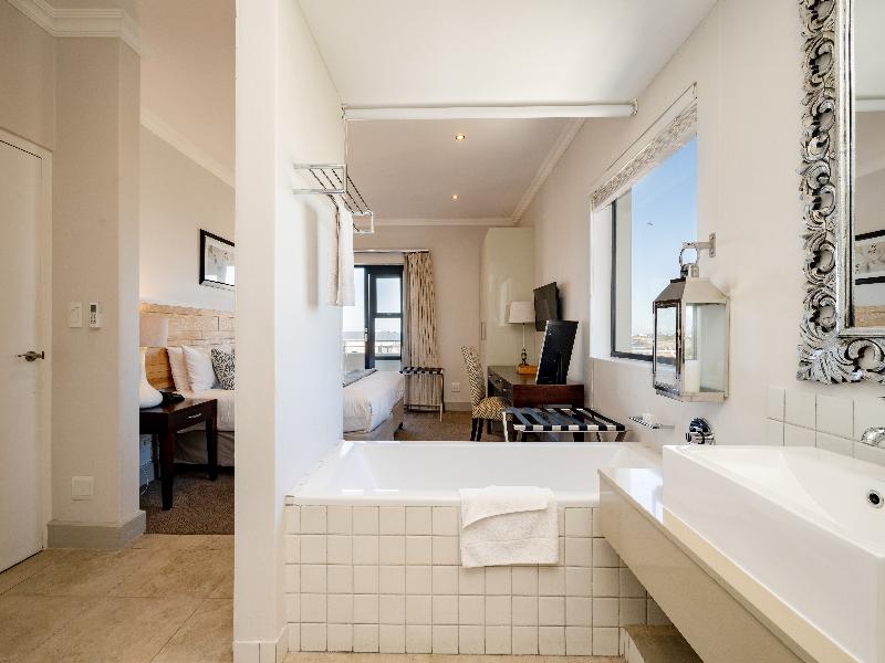 Harbour House Hotel image