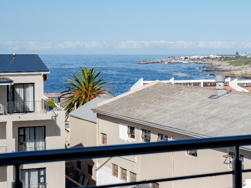 Harbour House Hotel image