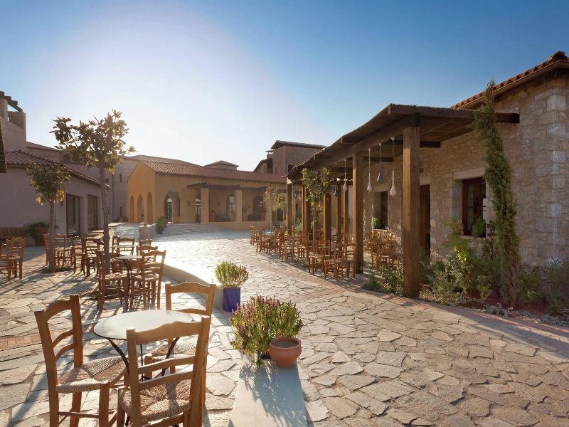 The Romanos, A Luxury Collection Resort image