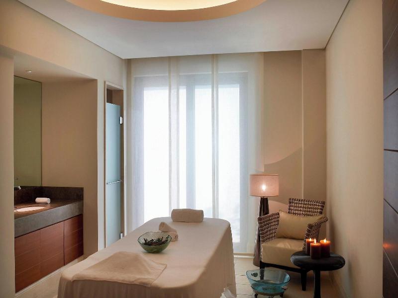 The Romanos, A Luxury Collection Resort image