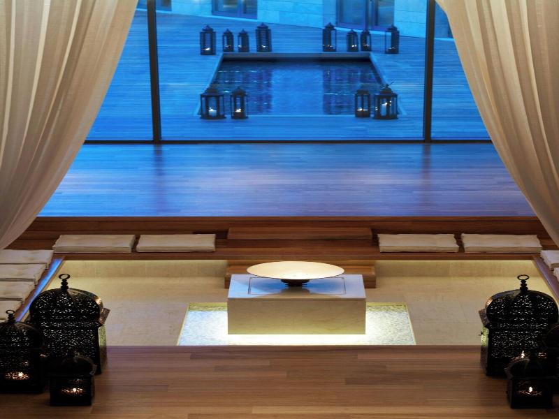 The Romanos, A Luxury Collection Resort image