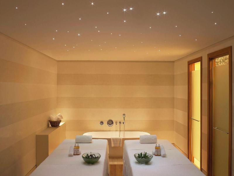 The Romanos, A Luxury Collection Resort image