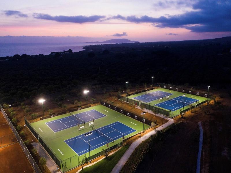 The Romanos, A Luxury Collection Resort image