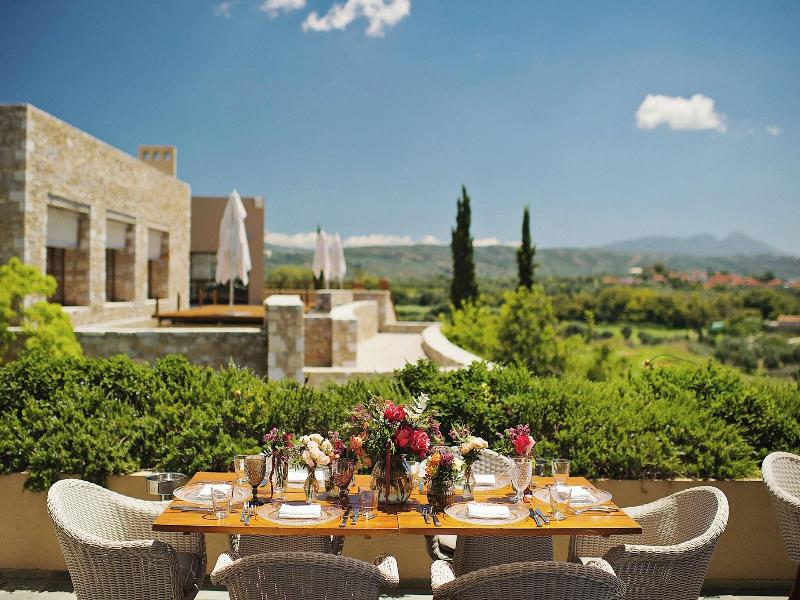 The Romanos, A Luxury Collection Resort image