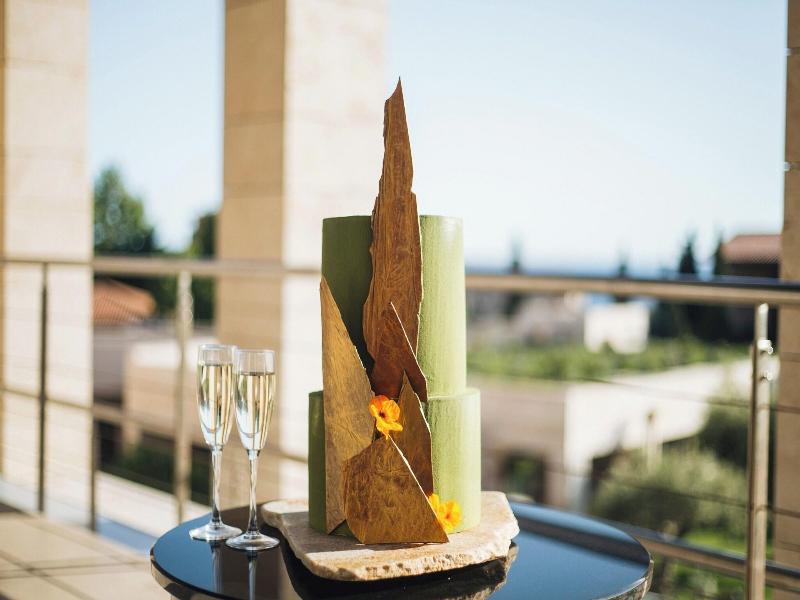 The Romanos, A Luxury Collection Resort image