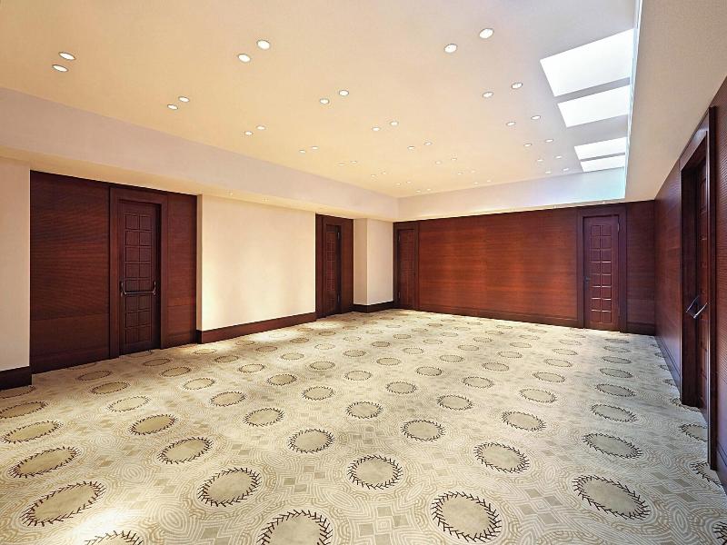 The Romanos, A Luxury Collection Resort image