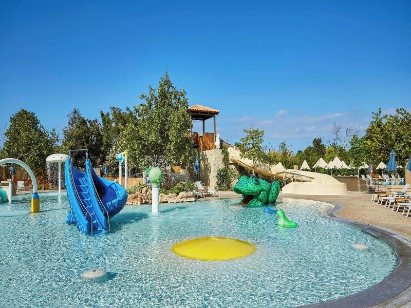 The Romanos, A Luxury Collection Resort image