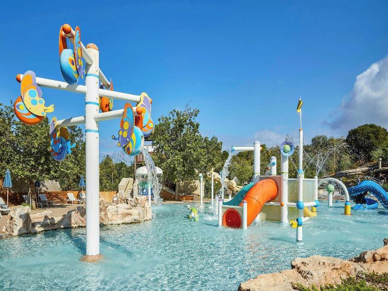 The Romanos, A Luxury Collection Resort image