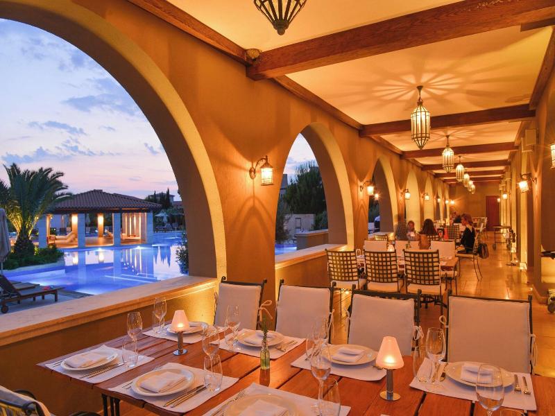 The Romanos, A Luxury Collection Resort image