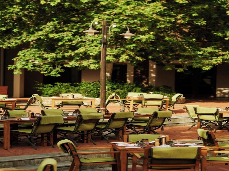 The Romanos, A Luxury Collection Resort image