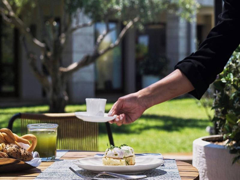 The Romanos, A Luxury Collection Resort image