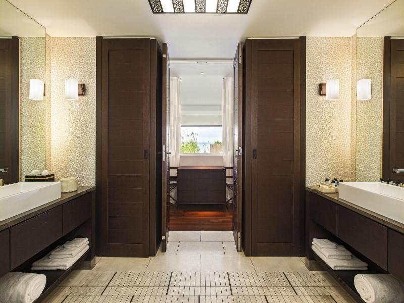 The Romanos, A Luxury Collection Resort image