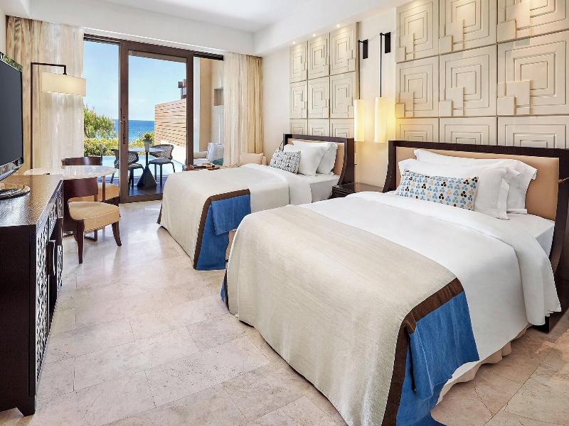 The Romanos, A Luxury Collection Resort image