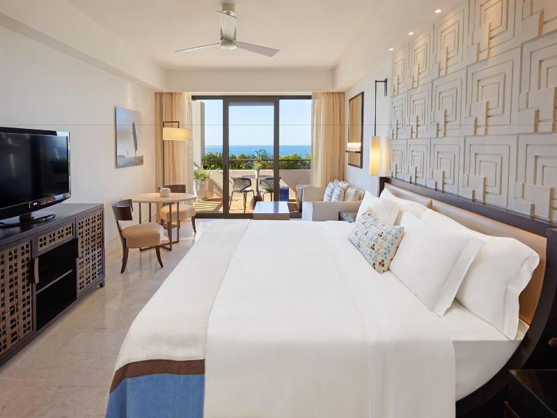 The Romanos, A Luxury Collection Resort image