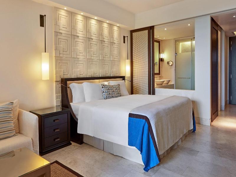 The Romanos, A Luxury Collection Resort image