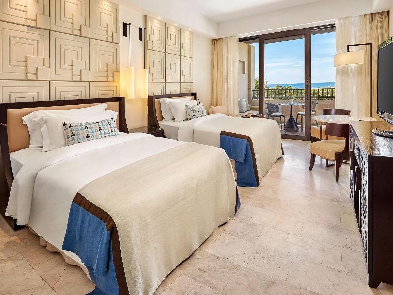 The Romanos, A Luxury Collection Resort image