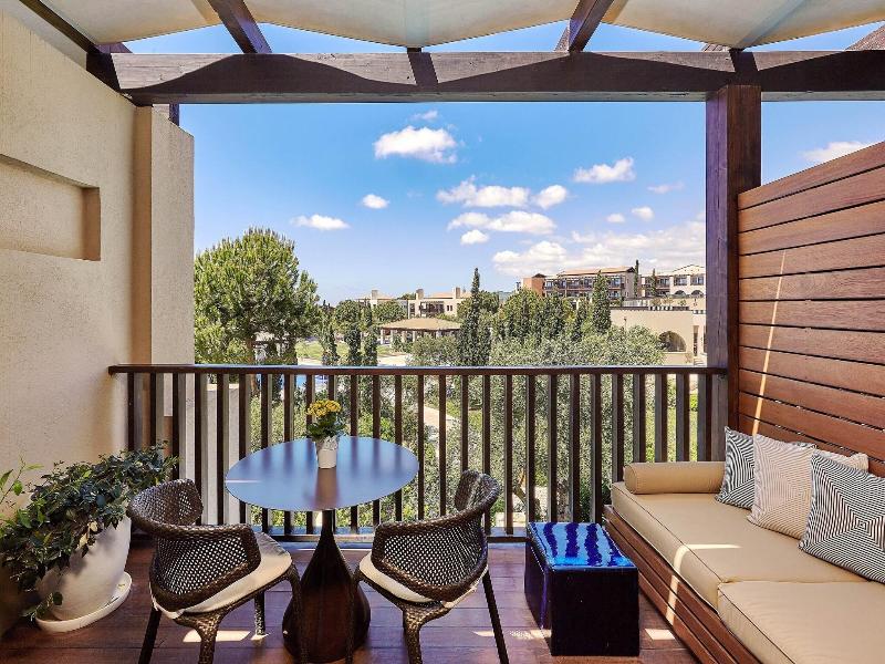 The Romanos, A Luxury Collection Resort image