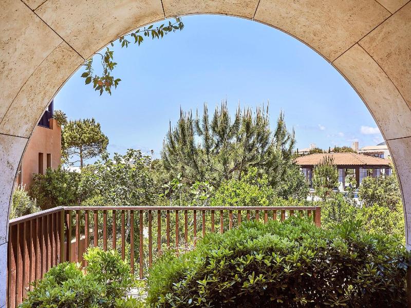 The Romanos, A Luxury Collection Resort image