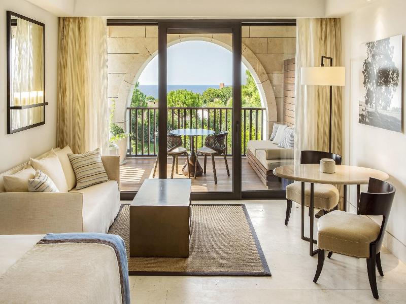 The Romanos, A Luxury Collection Resort image