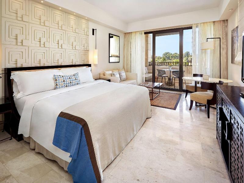 The Romanos, A Luxury Collection Resort image